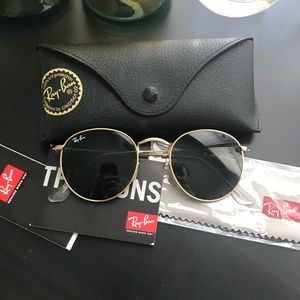 Ray-Ban Round Metal Classic Sunglasses
